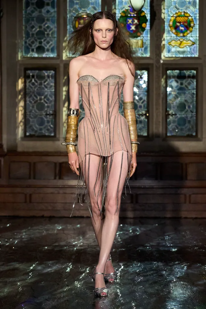 Dilara Findikoglu 26SS002